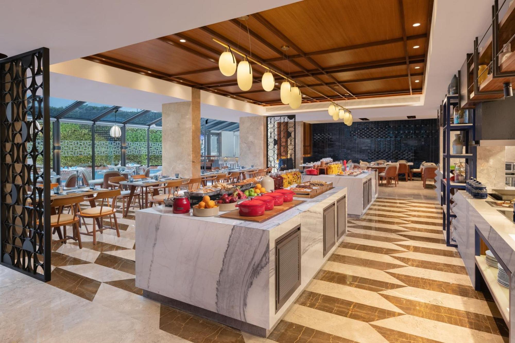 Courtyard By Marriott Goa Colva Hotel Bagian luar foto