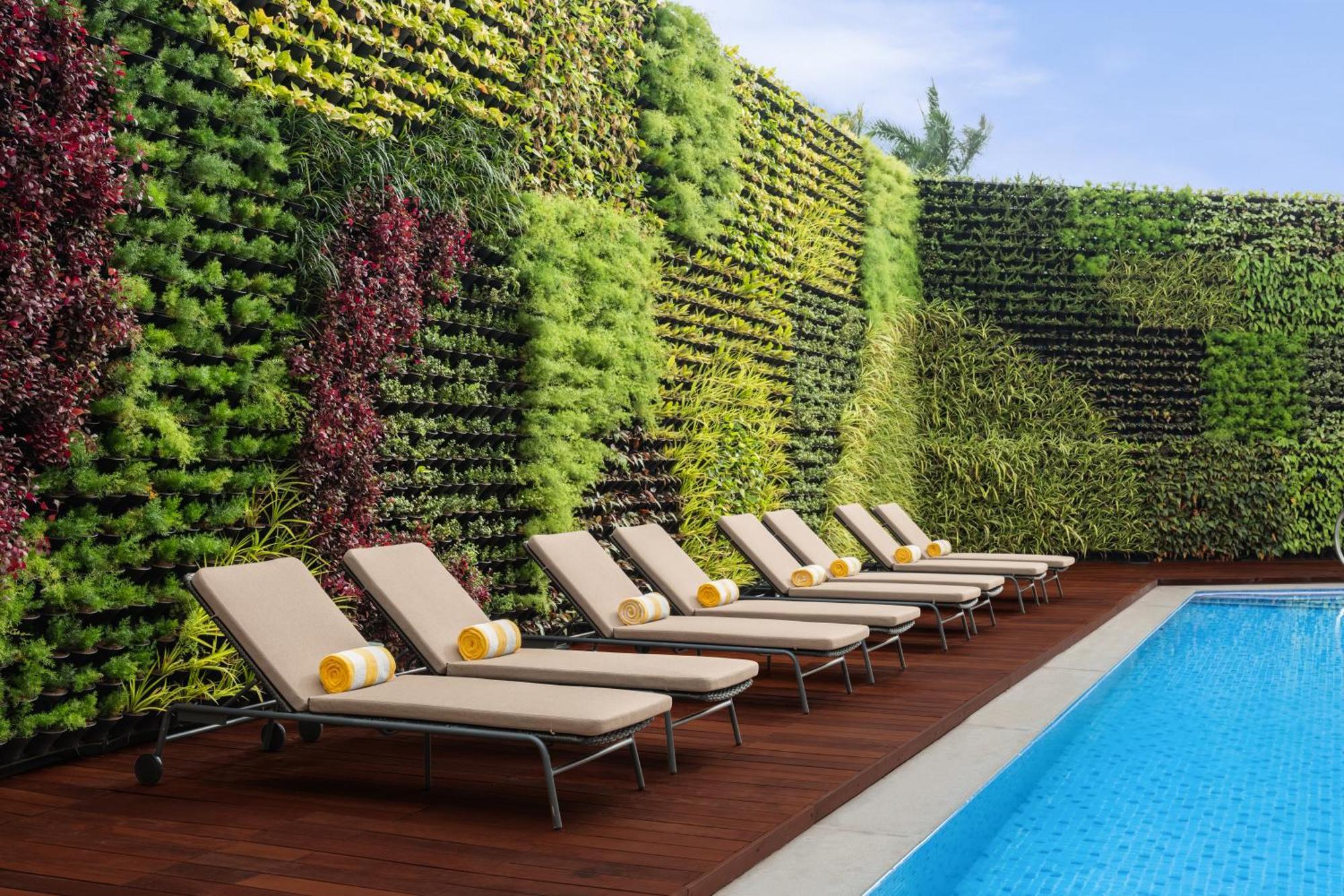 Courtyard By Marriott Goa Colva Hotel Bagian luar foto