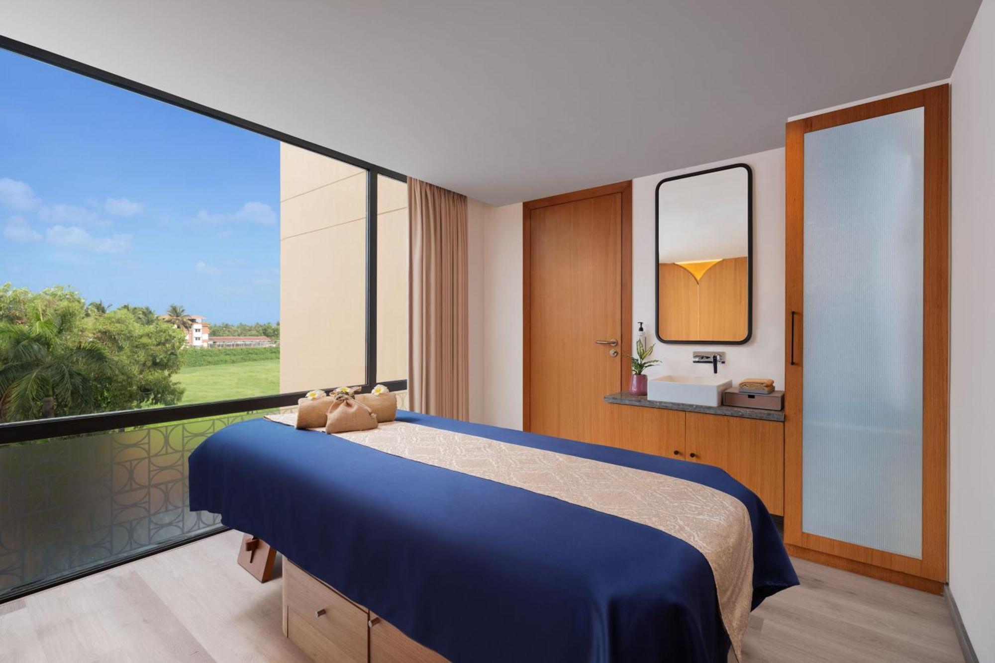 Courtyard By Marriott Goa Colva Hotel Bagian luar foto