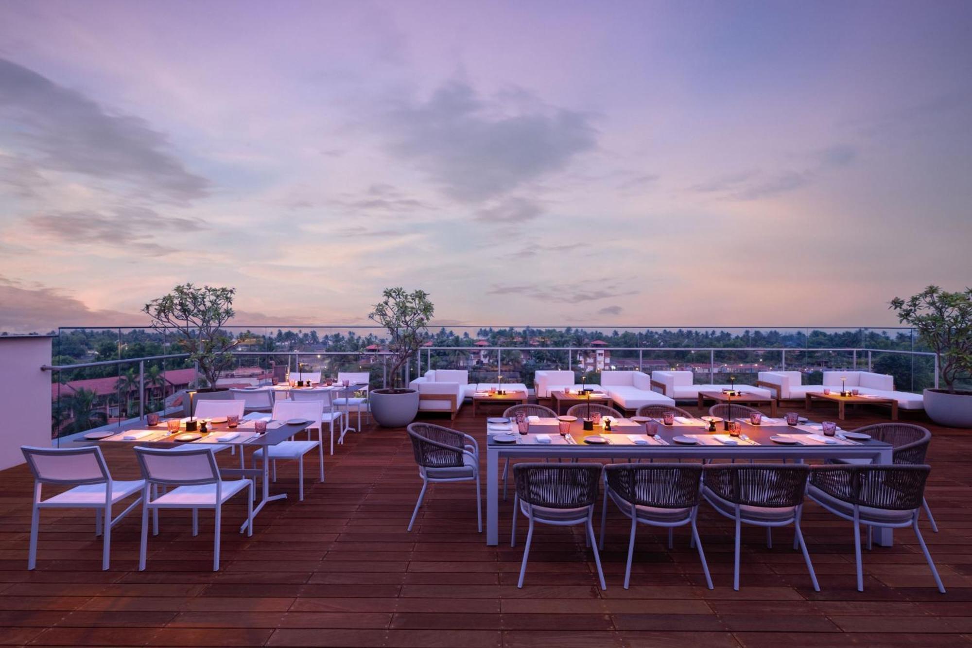 Courtyard By Marriott Goa Colva Hotel Bagian luar foto