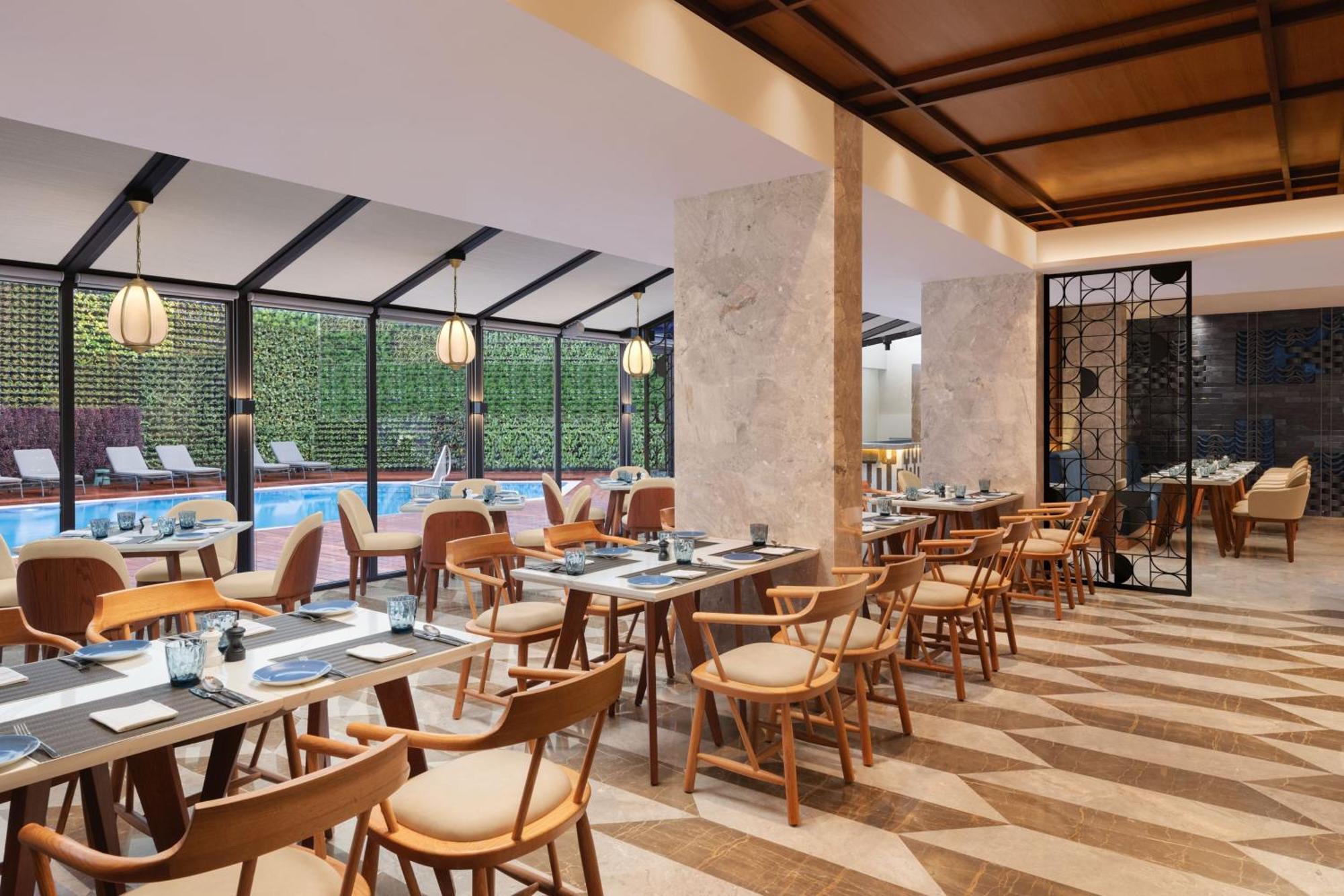 Courtyard By Marriott Goa Colva Hotel Bagian luar foto