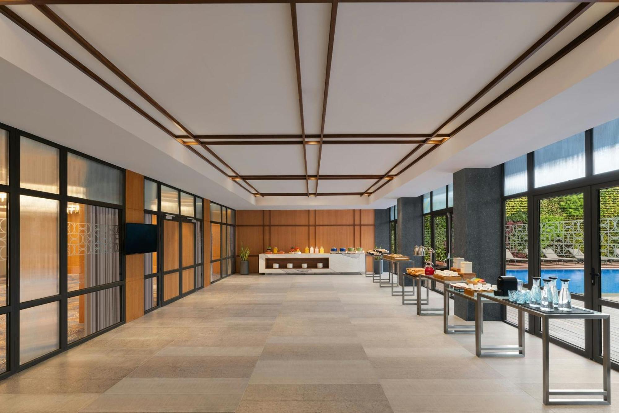 Courtyard By Marriott Goa Colva Hotel Bagian luar foto